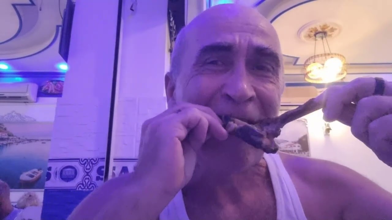 Первый раз попробовал мясо  верблюда. #ужин #египет #хургада. 