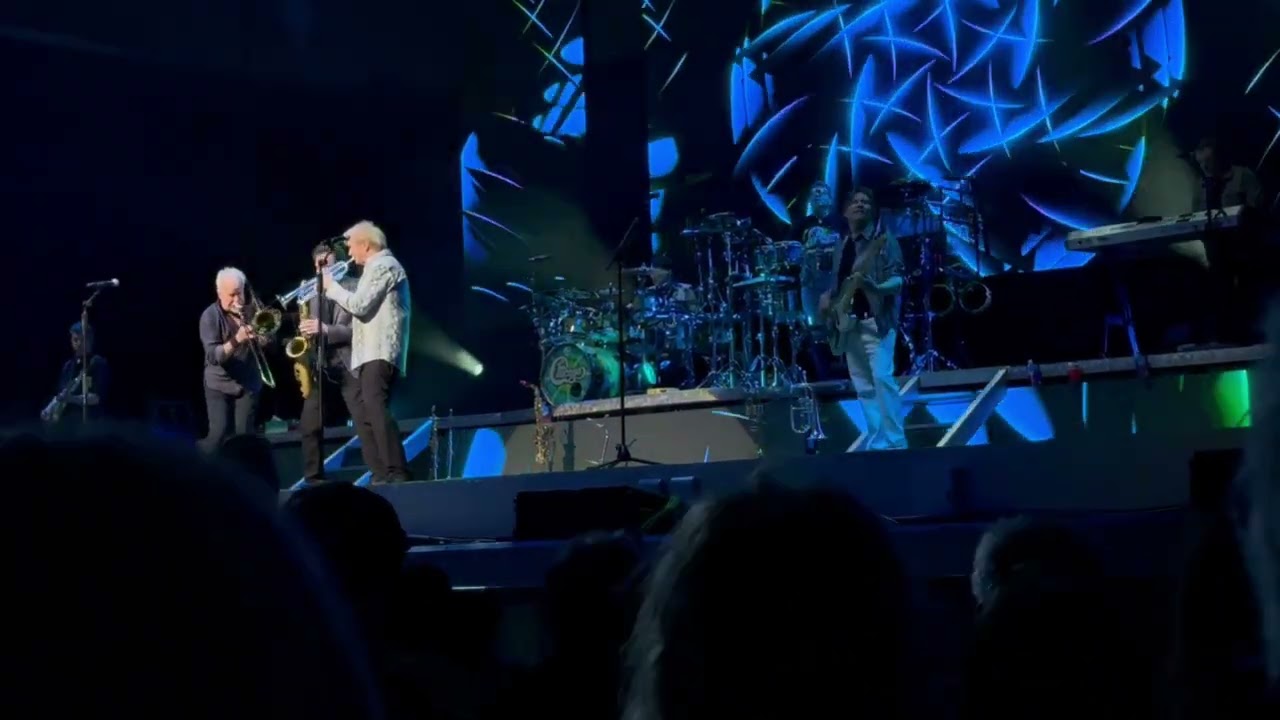 CHICAGO Performs CALL ON ME with Amusing Introduction by Jimmy Pankow in Clearwater, FL 4/11/2025