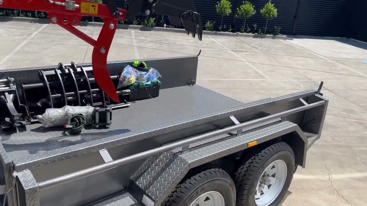 Rhinoceros Xn12-8 Excavator with 2 T Tandem Trailer Package