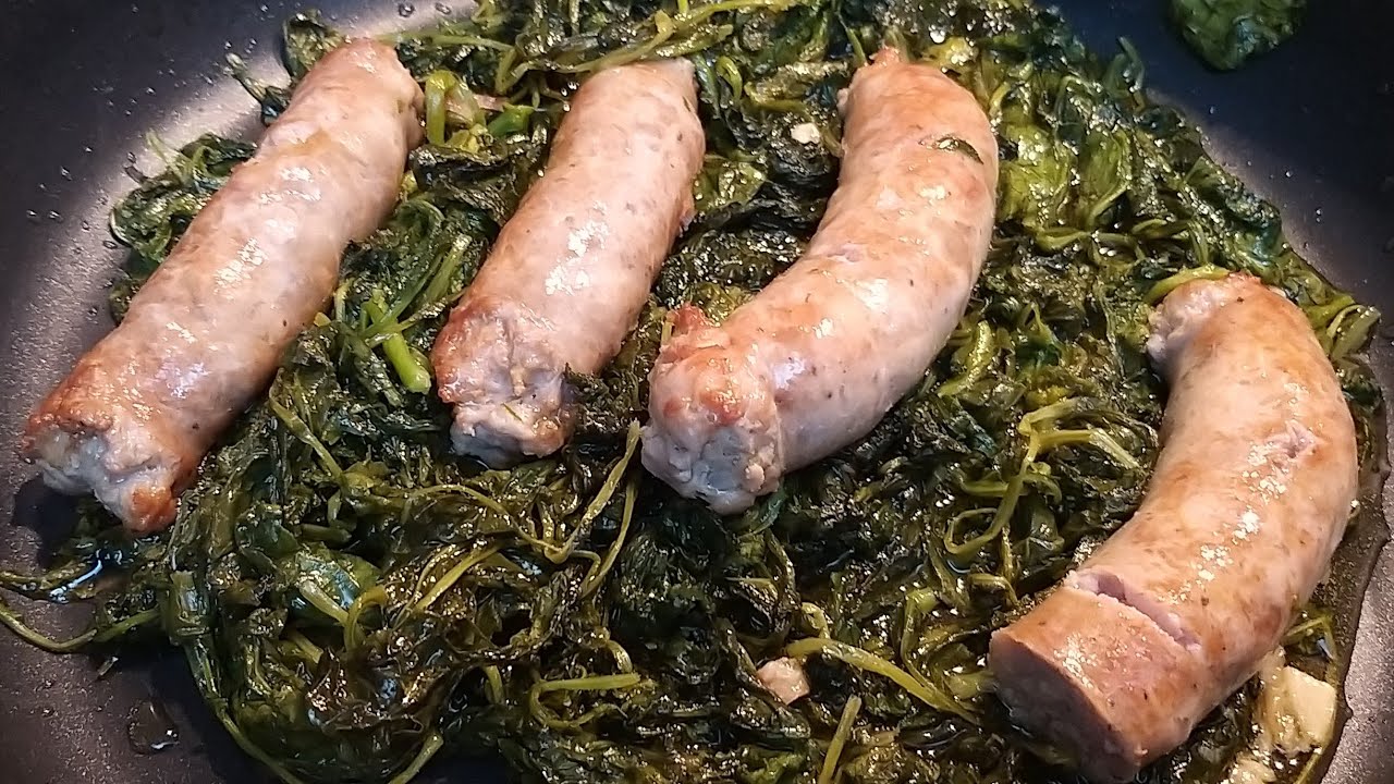 Salsiccia e Friarielli il secondo piatto Napoletano d'eccellenza