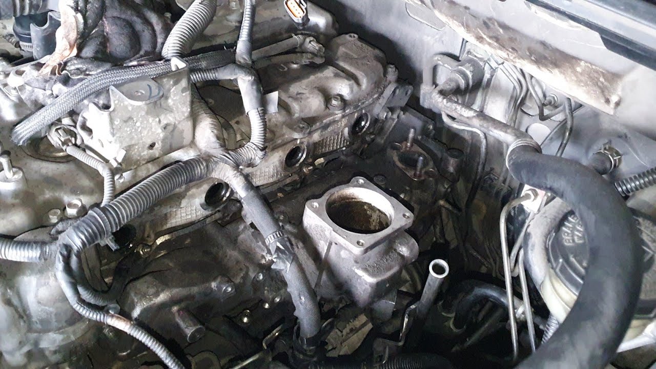 Isuzu DMAX .EGR cleaning & intake manifold.