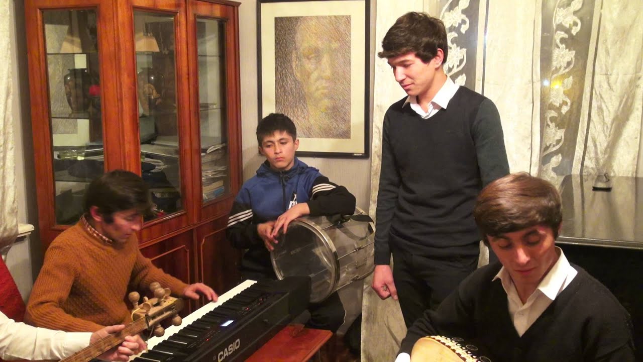 Фарзон, Чи сабаб, чи шухи мастам, 5.11.2015   961