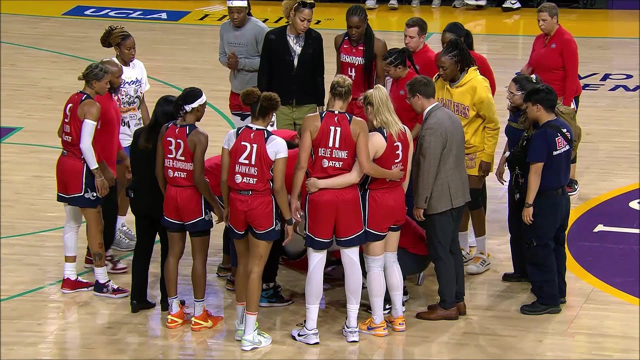 DEVASTATING Injury For 36yo Toliver Has Entire Team IN TEARS As She's CARRIED OFF Into Locker Room