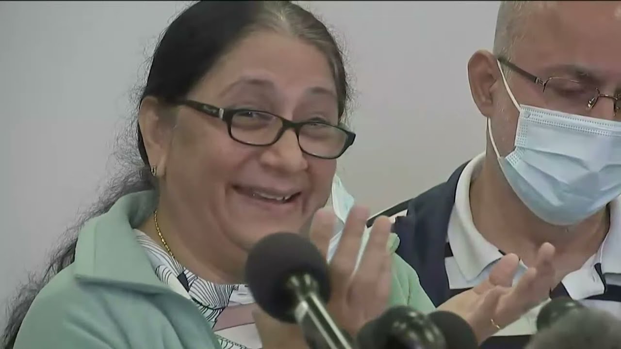 Astroworld Victim's Family Holds Press Conference I LIVE