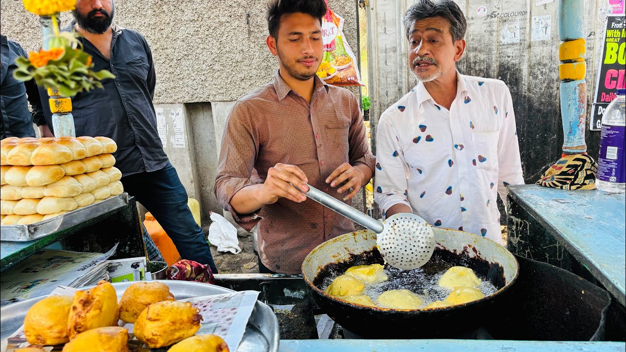 Ulta Vadapav in Nashik