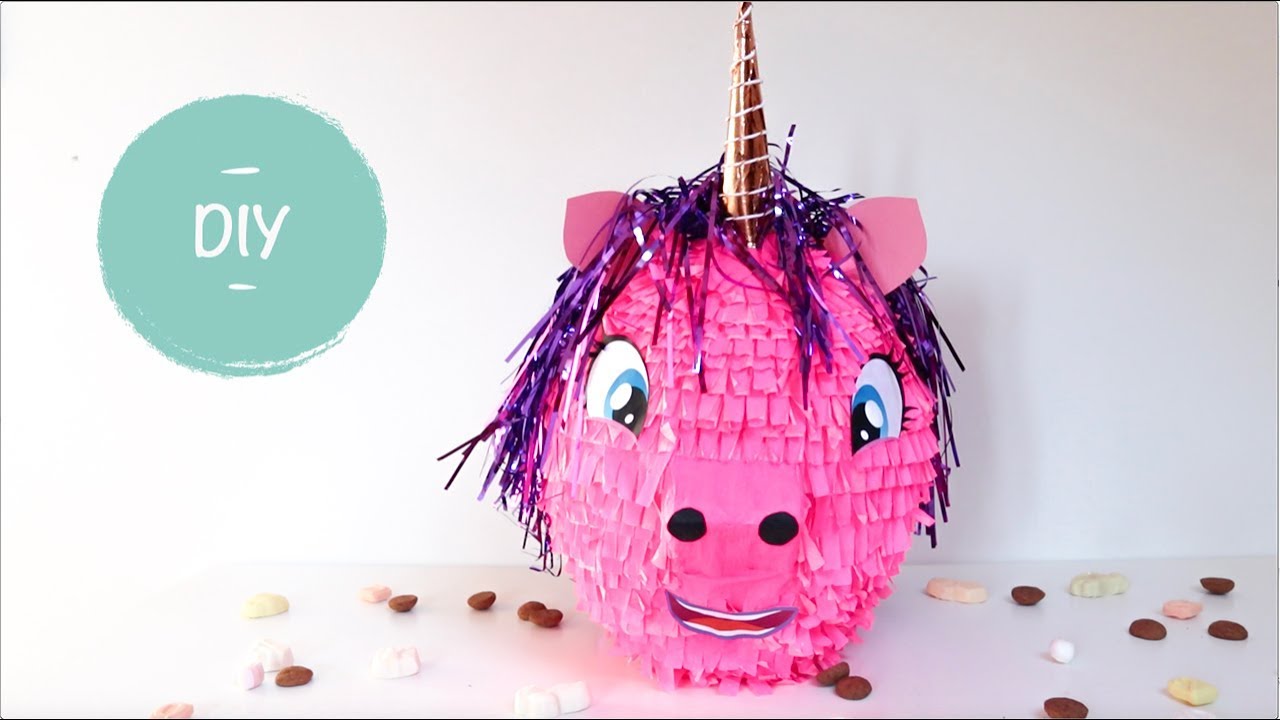 Een eenhoorn surprise maken van papier mache.