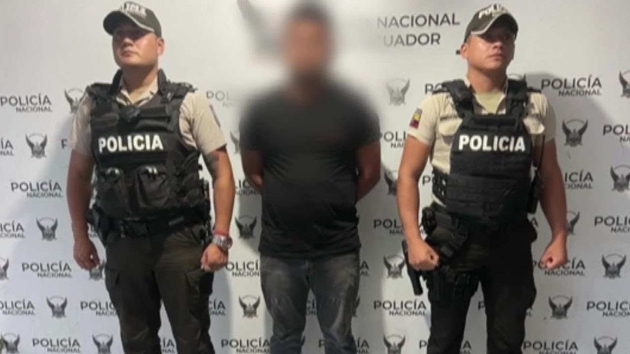 Detienen a falso uniformado en Atacames