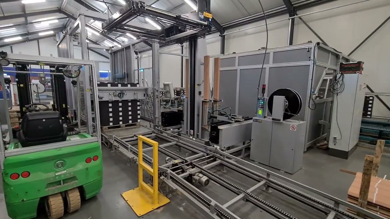 Viscon unloading and weighing system for vine tomatoes with palletizer