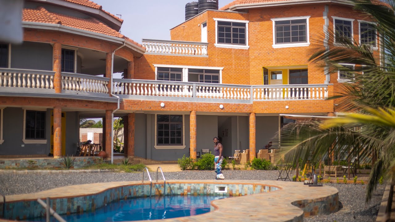 Stay in Ahoto — Peace, Purpose & Holistic Living 