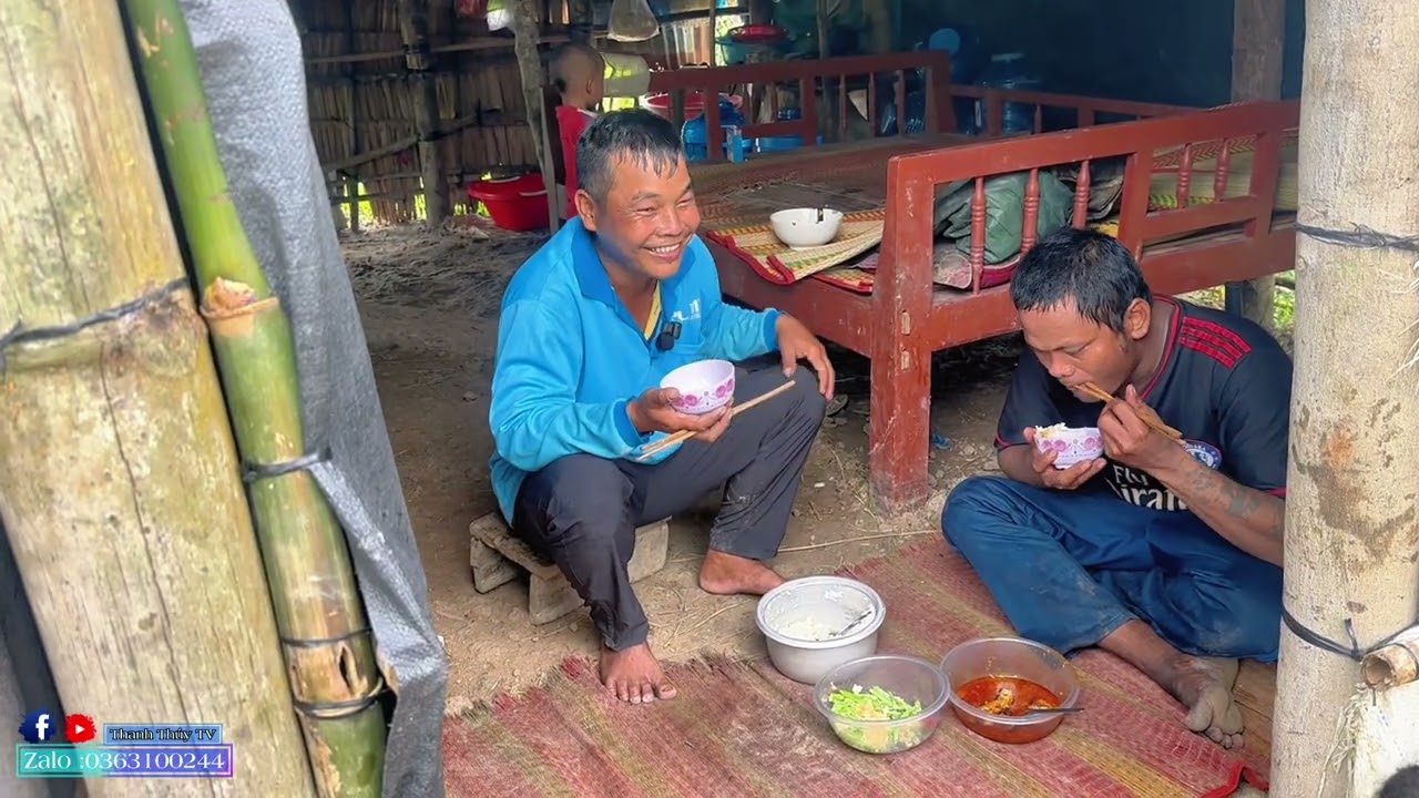 Bữa Cơm Đạm Bạc u30 Ngỡ Ngàng Với Món Ăn Của u21”lười biếng “ Trổ Tài,!