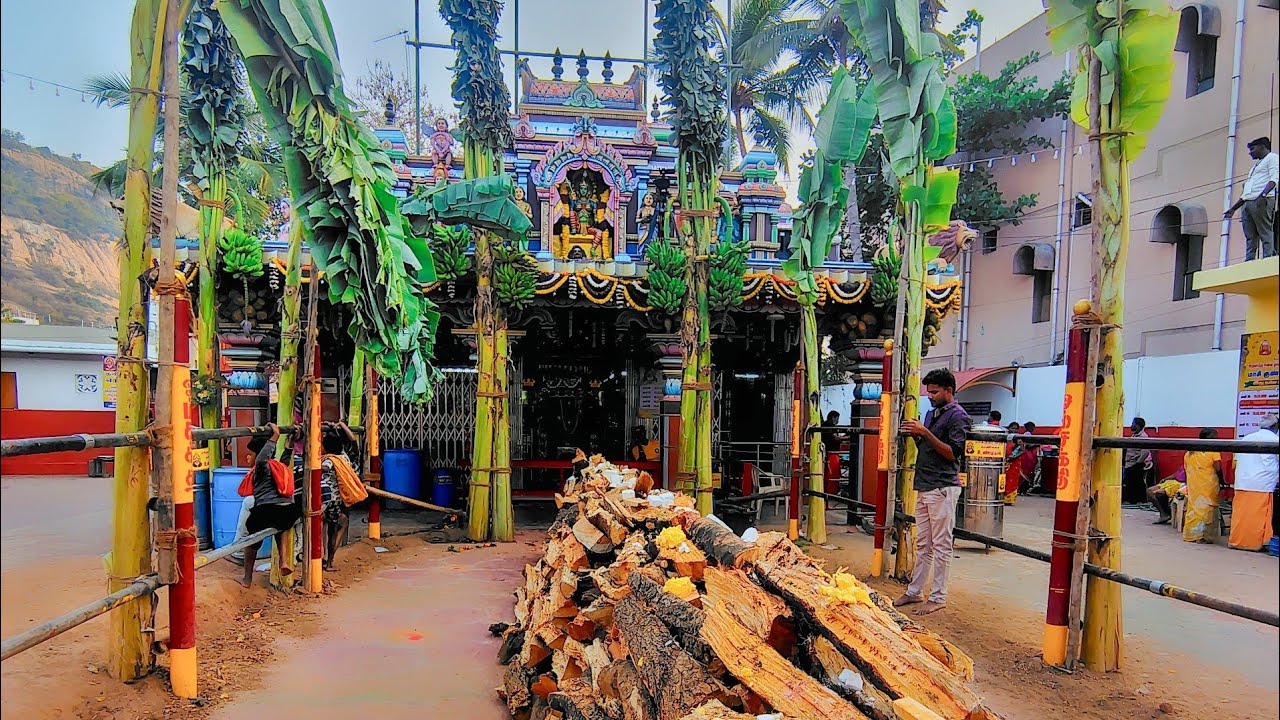 சின்ன ஓங்காளியம்மனுக்கு சிறப்பு அபிஷேகம்