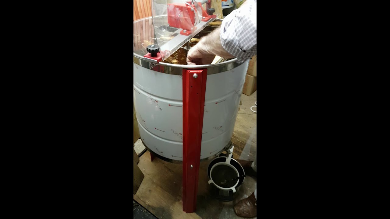 Miellerie artisanale  #apiculture #miel #abeilles