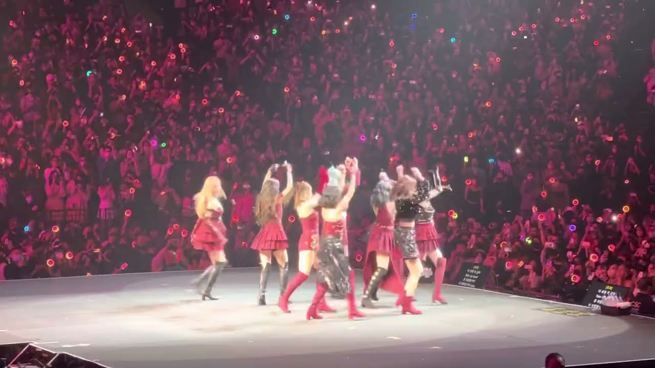 TWICE(트와이스) FANCY | 4th WORLD TOUR III | OAKLAND ARENA[FANCAM]