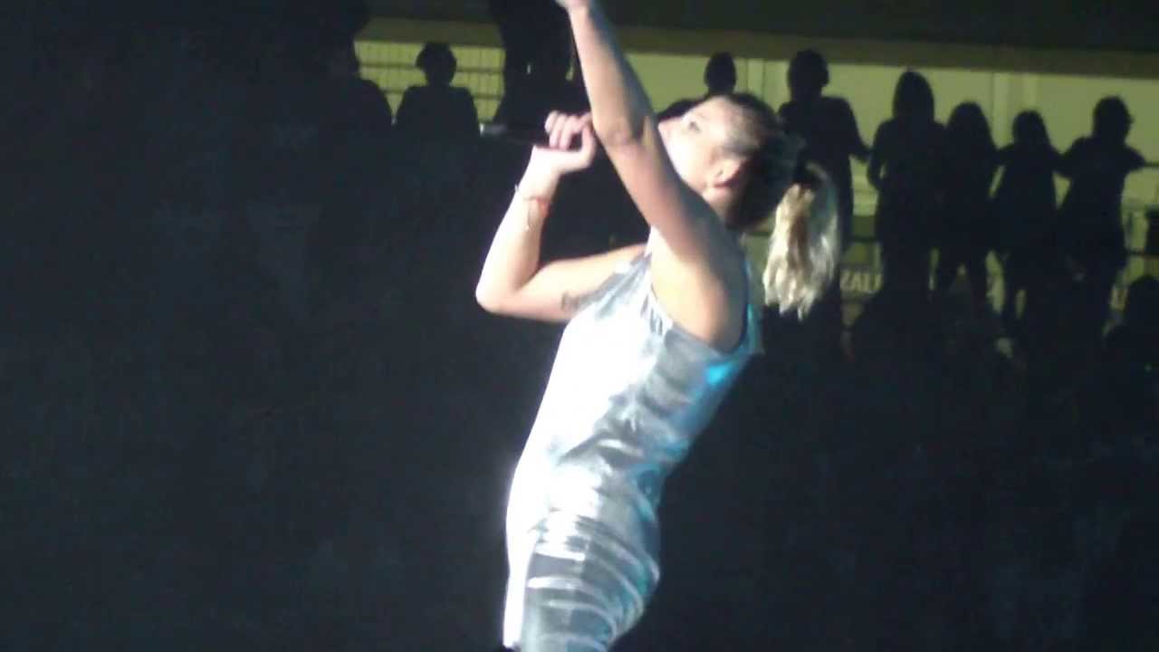 IN OGNI ANGOLO DI ME - EMMA MARRONE - SCHIENA TOUR (ANCONA)
