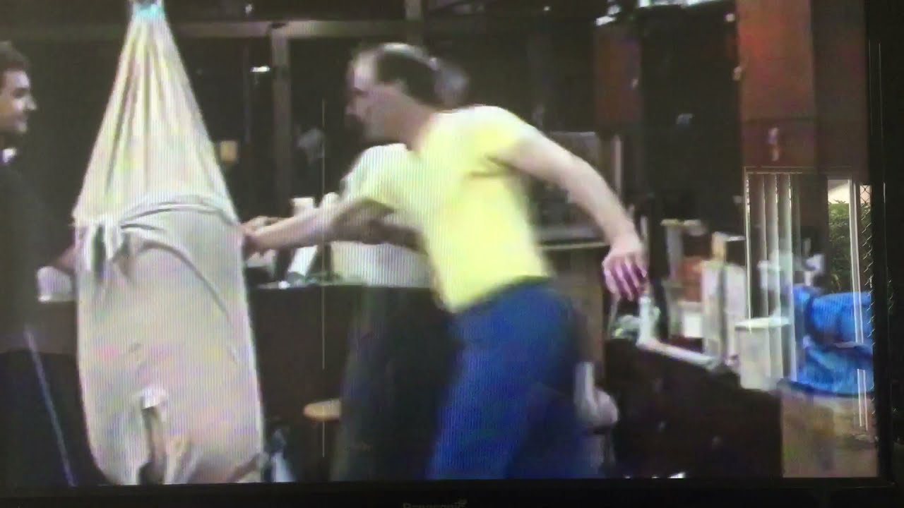 Wing Chun Training - Grandmaster Chu Shong Tin - Kicking CST method - Kick - Chum Kiu