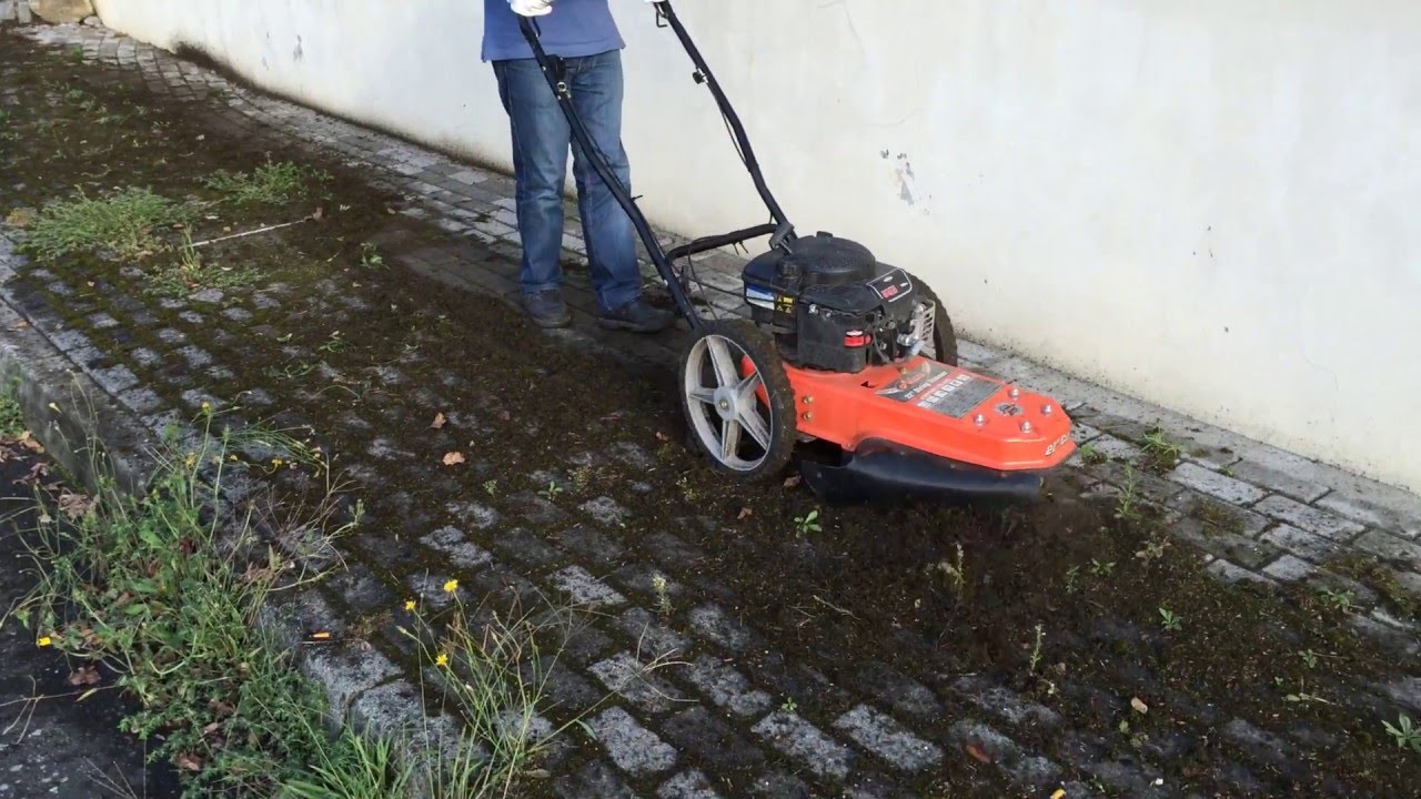 Maquina de Limpeza de Calçadas
