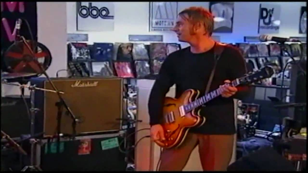 Paul Weller Live - In The Crowd