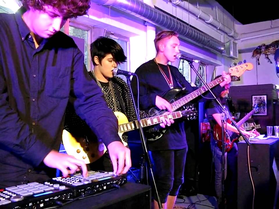 The XX intro + crystalised ROUGH TRADE London August 19 2009