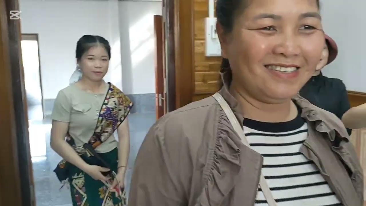 ຫຼັກຊາວ ງານຂື້ນເຮືອນໃໝ່