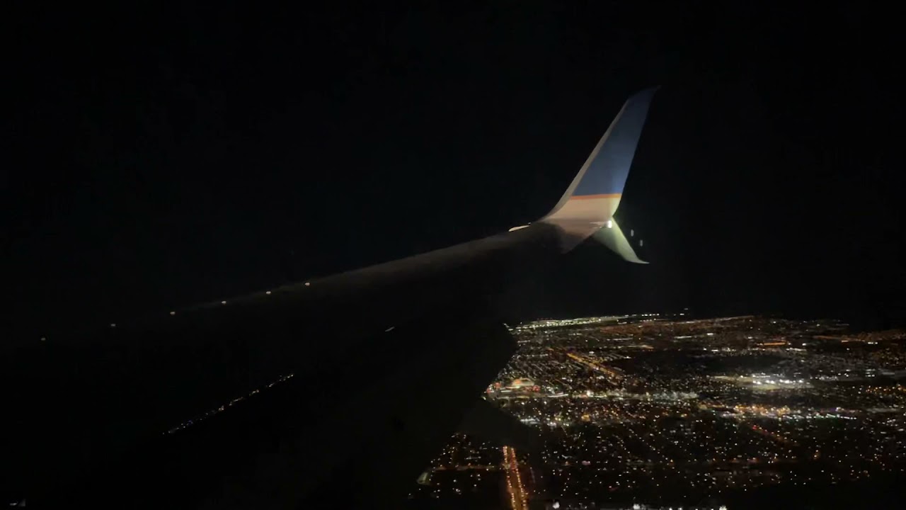 United Airlines Flight UA2391 Landing Las Vegas (KLAS) from Chicago (KORD) on Boeing 737-900