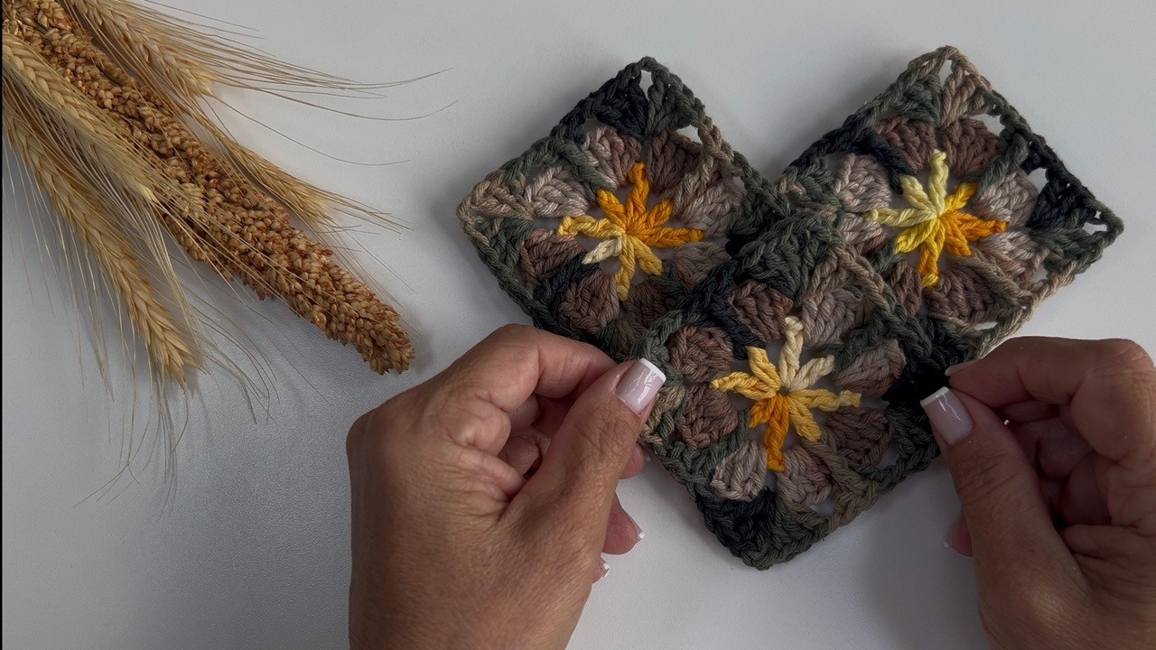 Flor rasteirinha square em relevo