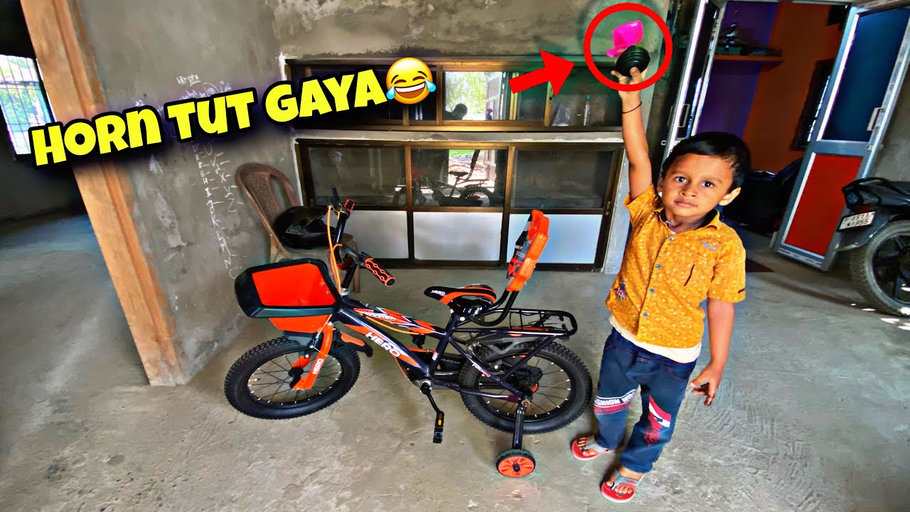 Cycle ka horn tut gaya😂