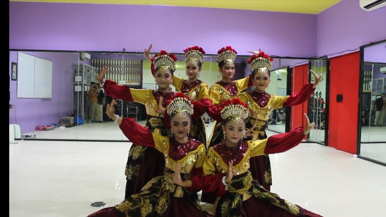 TARIAN GALUH PERIANG (KAL-SEL) OLEH MAHASISWA PENDIDIKAN SENI PERTUNJUKAN ULM BANJARMASIN