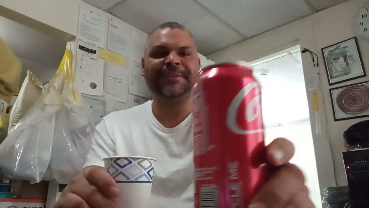 Vlog, food review, original taste, coca cola, drink.