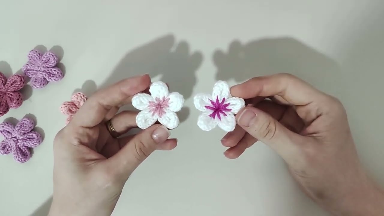FLOR EM TRICOTIN