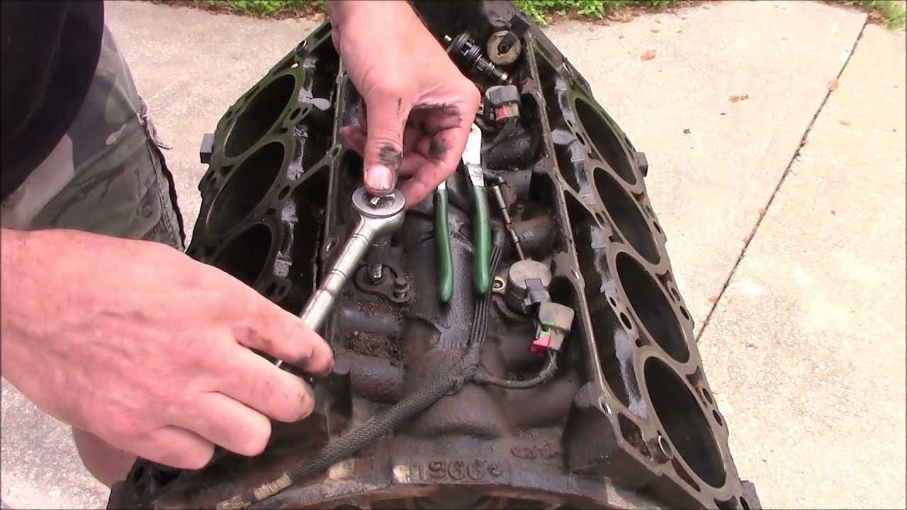 Удаление электромагнитного клапана MDS на двигателе 5.7л Hemi