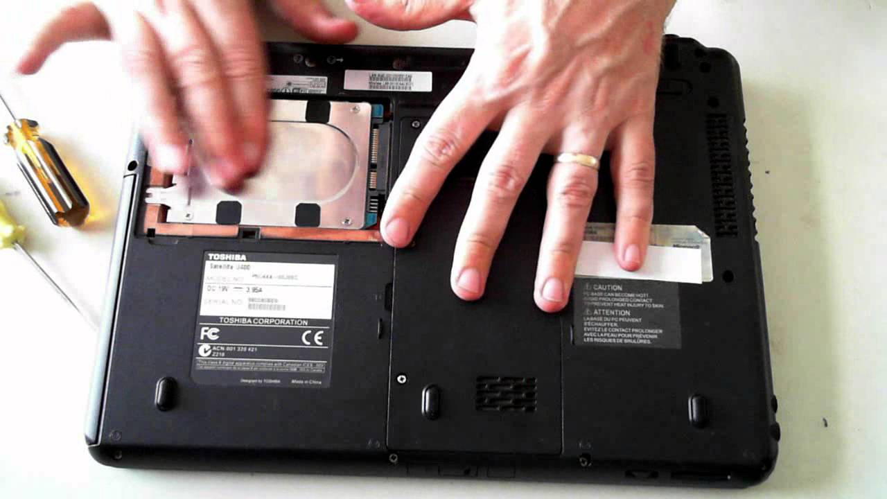 Upgrading and opening a Toshiba Satellite U400 Laptop