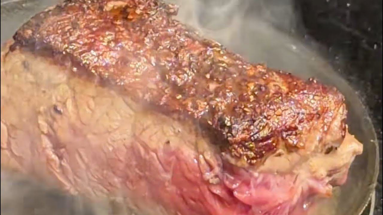 🇺🇸Cooking sirloin steak tonight 🥩✨Simple. Juicy. American classic.