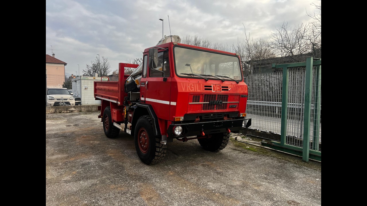 AUTOCARRO 4X4 FIAT 80.16 WATER-COOLED CASSONATO CON GRU PM 6522 LC-K5M00, ANNO 1984.
