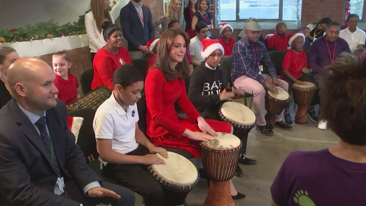 Kate joins drumming workshop on visit to Anna Freud Centre