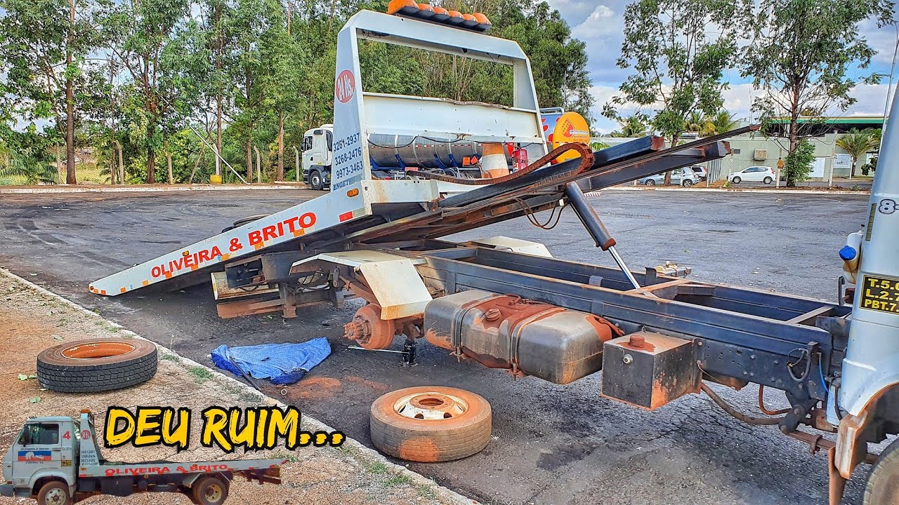 Pneu Traseiro do VW 8120 Explodiu | Tive que Trocar