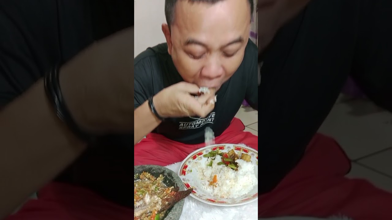 mukbang pecak ikan #pecakikan #pecakikannila #ikannila #ikannilagoreng #ikan #resep #masakan #fyp