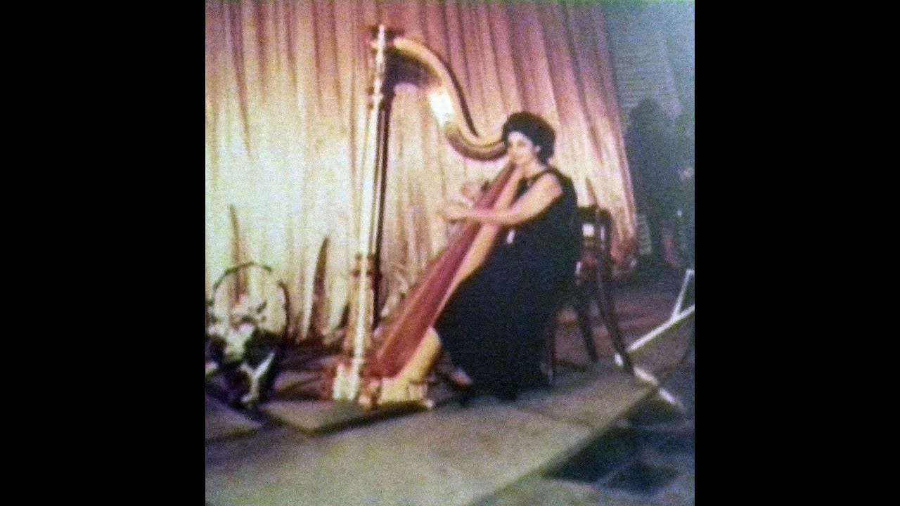 Aliki Krithari plays 