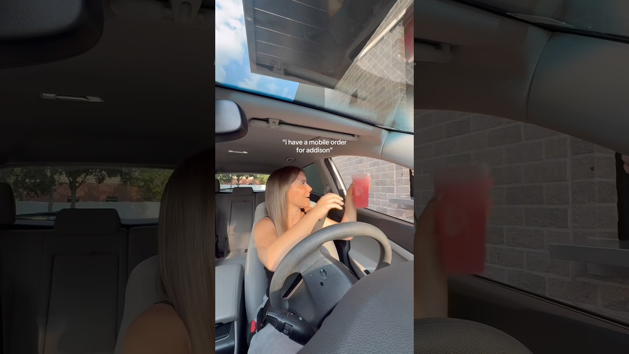 starbucks mobile order!! #starbucks #aesthetic #vlog #starbucksgirl #strawberryacai