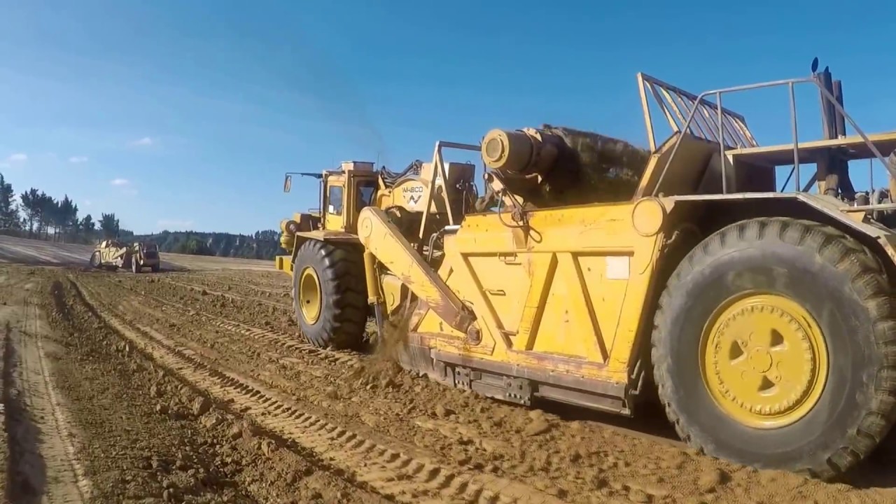 Two Wabco 333fts working in NZ, 4 buzzen dozen