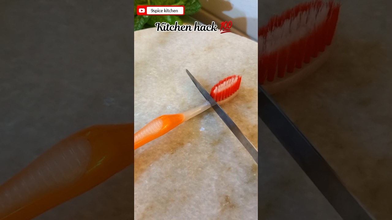 👉 &ldquo;Don&rsquo;t Throw This Brush 😳 Genius Kitchen Hack 🔥&rdquo;