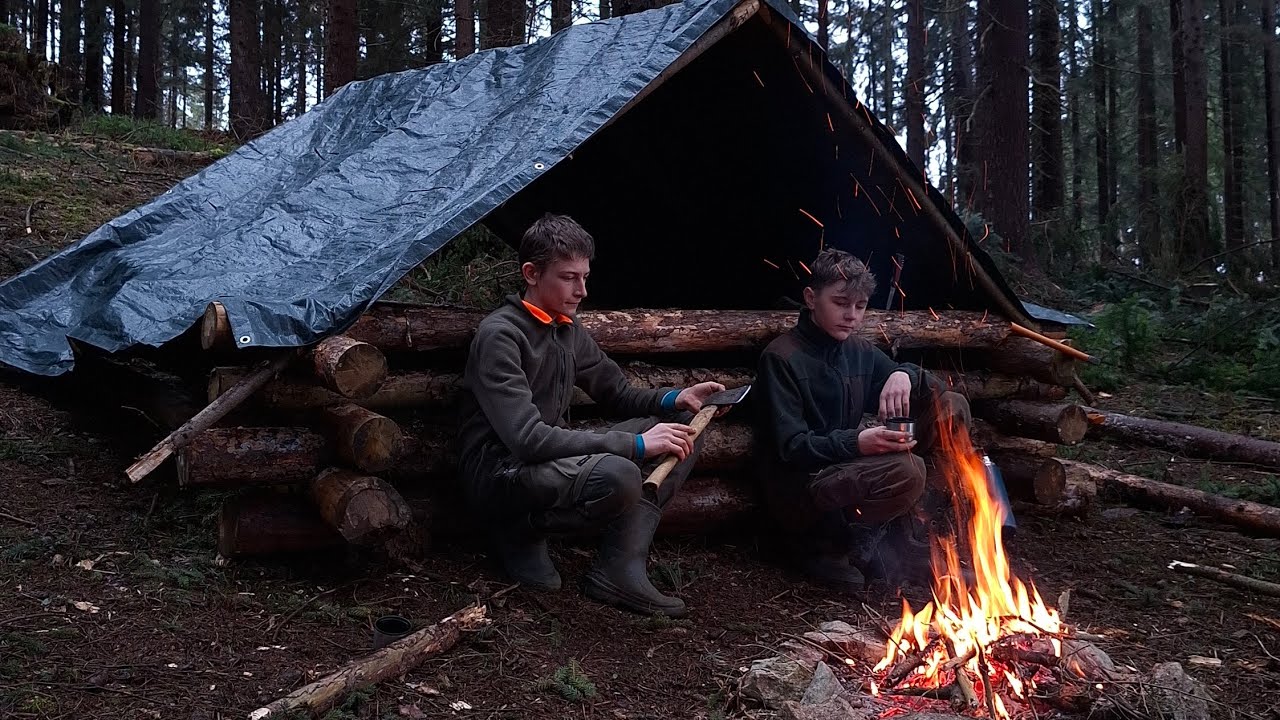 Bushcraft prístrešok 🌲🏕