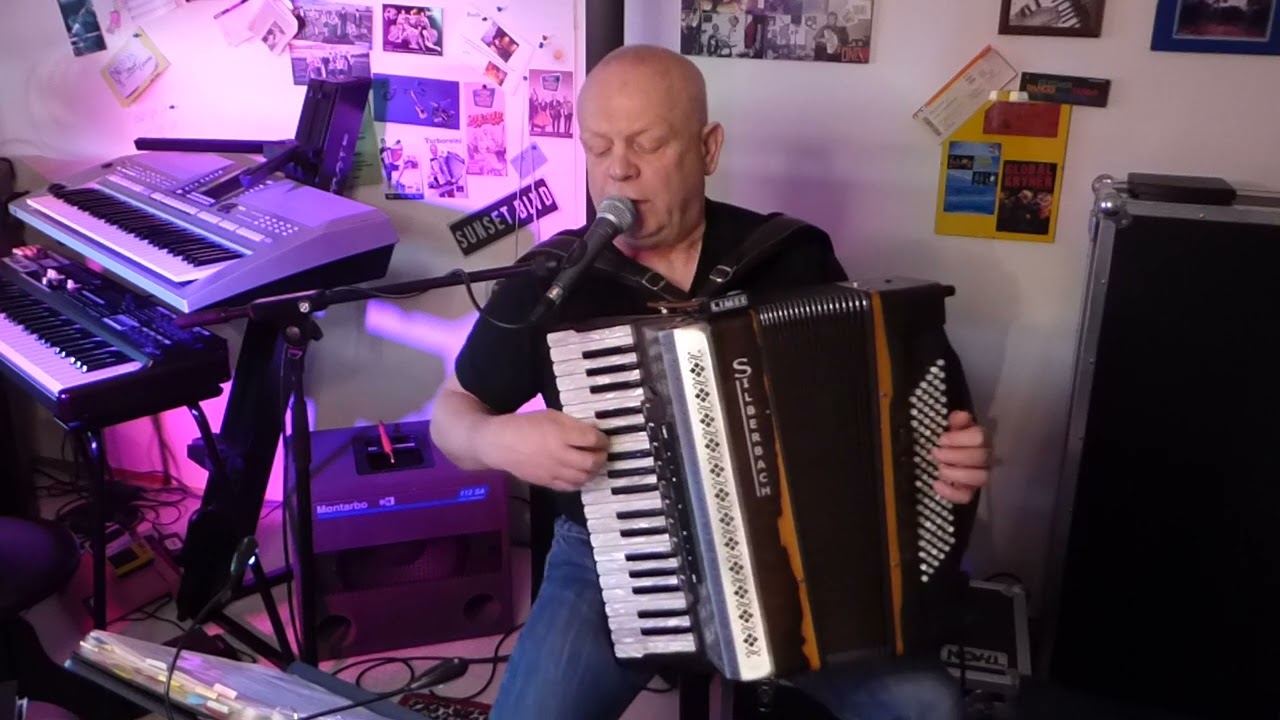 Auf der Reeperbahn nachts um halb eins @AkkordeonSpielereiJürgen Akkordeon Spielerei Jürgen St