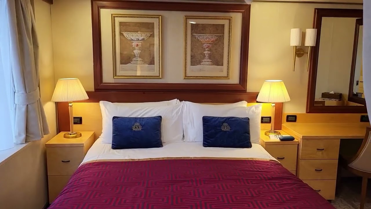 Cunard Queen Victoria cruise 2023 in Queens Grill suite 7045.