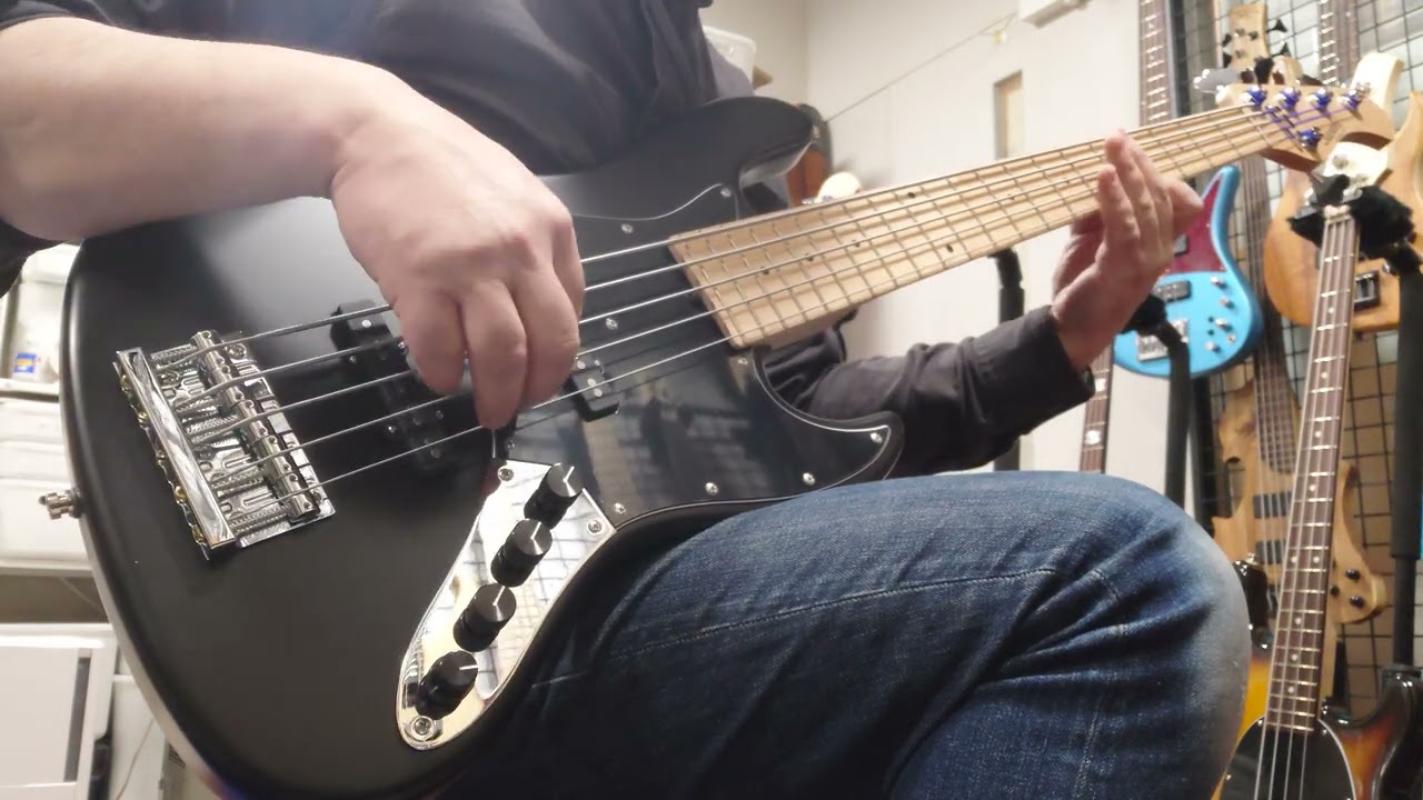 Sadowsky MetroLine 21-Fret Vintage J/J Bass, Swamp Ash, 5-String - Solid Black Satin DEMO