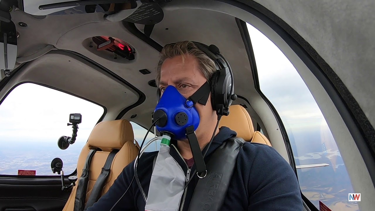 Flying an UNPRESSURIZED SMALL AIRPLANE As High as The Airlines