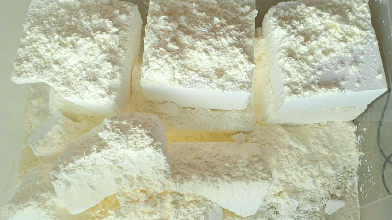 Ader Fresh Blocks Gym Chalk Crumble topped with cornstarch ~ Squeeky sounds ~ Anxiety & Strss Relief