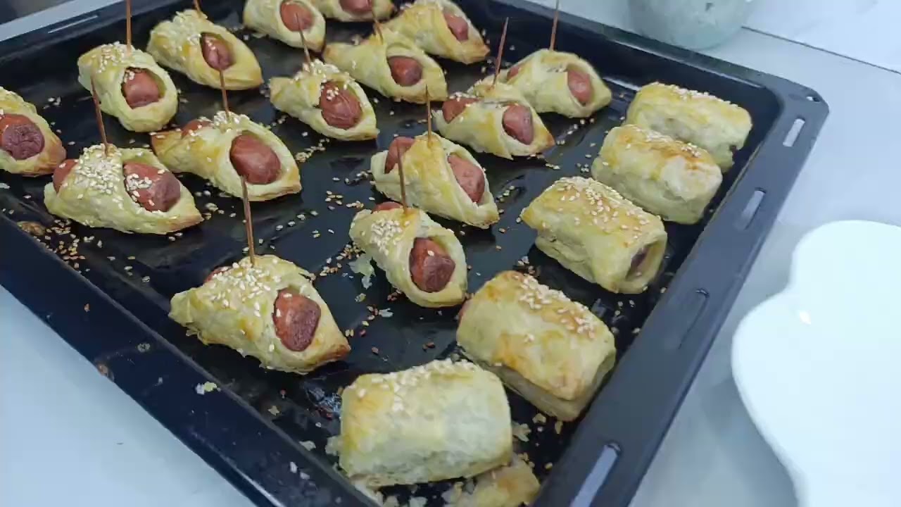 Folhados de salsicha 