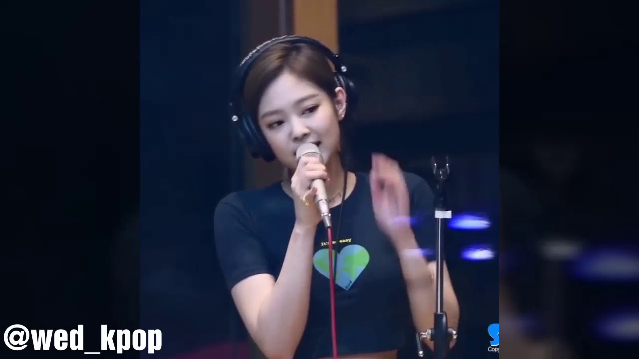تحدي عدم الضحك مع جيني من بلاك بنك 😅 try not to laugh with Jennie from blackpink