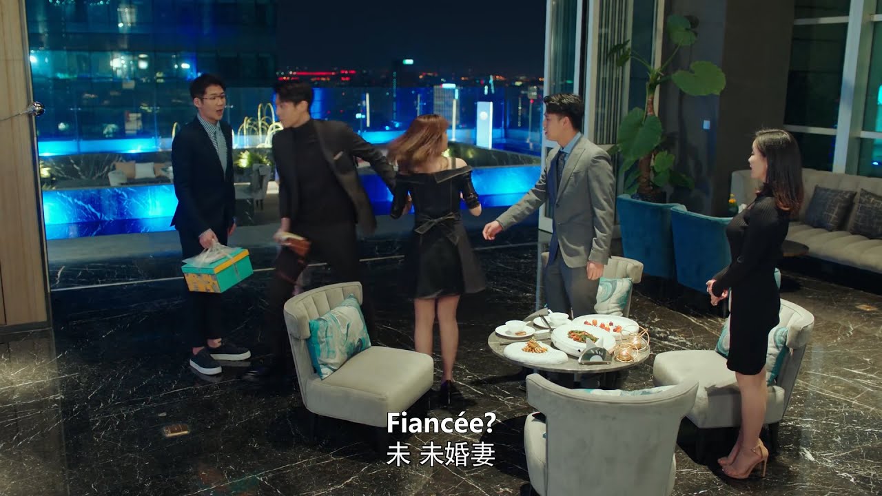 🌼灰姑娘背着霸总和别人约会被撞见，霸总生气拉走灰姑娘！｜原来你是这样的顾先生 Hello Mr. Gu