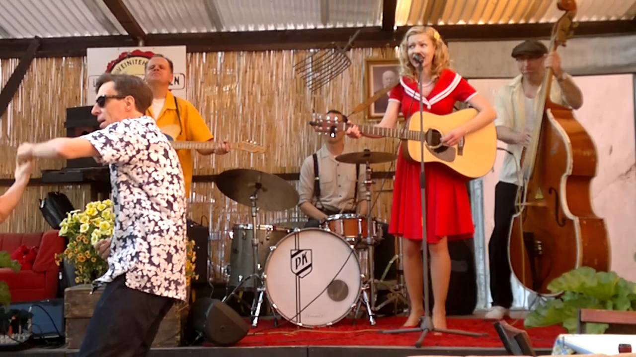 MARY-ANN & TRI-TONES